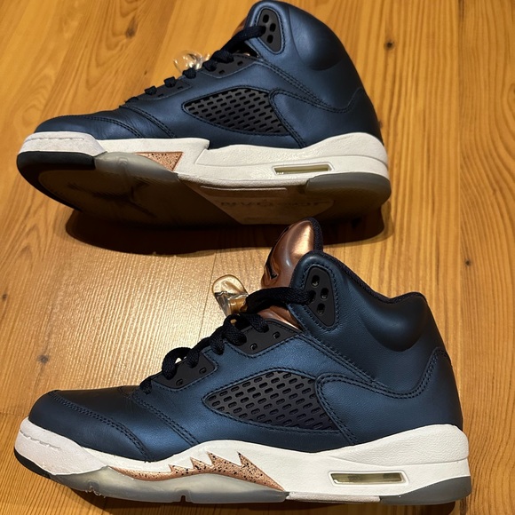 Air Jordan 5 Retro Bronze 7y - Picture 2 of 8